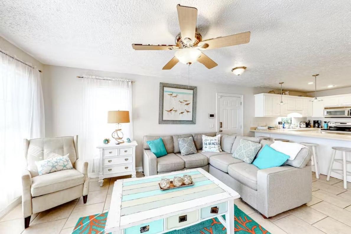 Charming 2 Bedroom Beach Cottage, Free Daily Activities Included, Sleeps 8, Quiet!