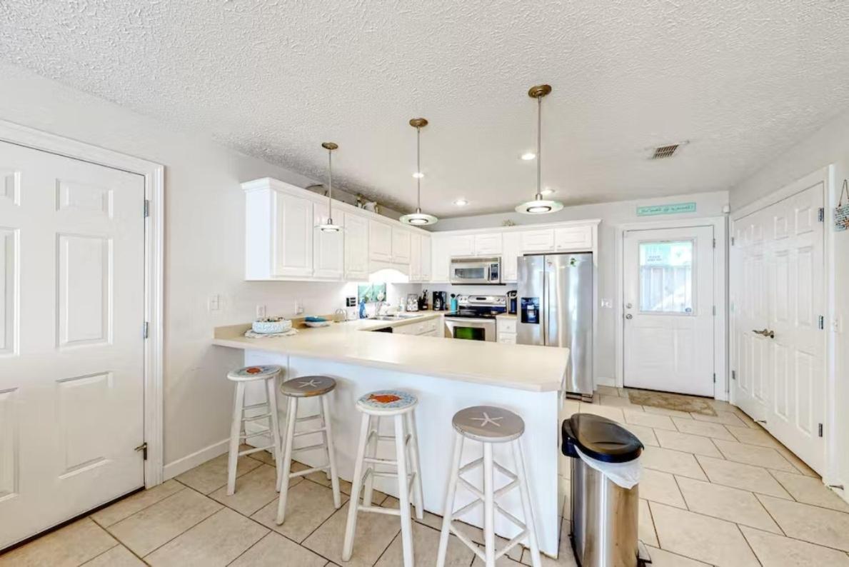 Holiday home Charming 2 Bedroom Beach Cottage, Free Daily Activities Included, Sleeps 8, Quiet! Panama City Beach