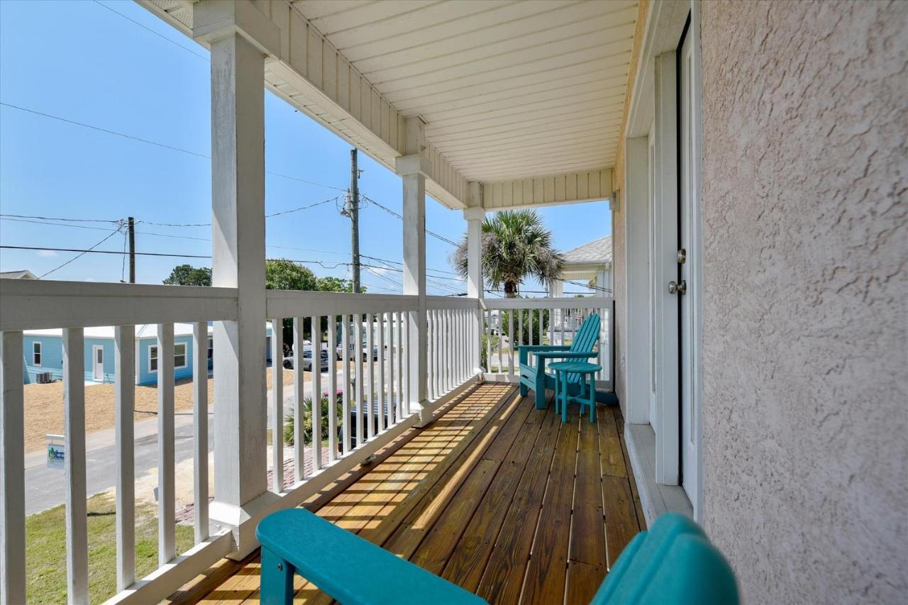 Charming 2 Bedroom Beach Cottage, Free Daily Activities Included, Sleeps 8, Quiet! *